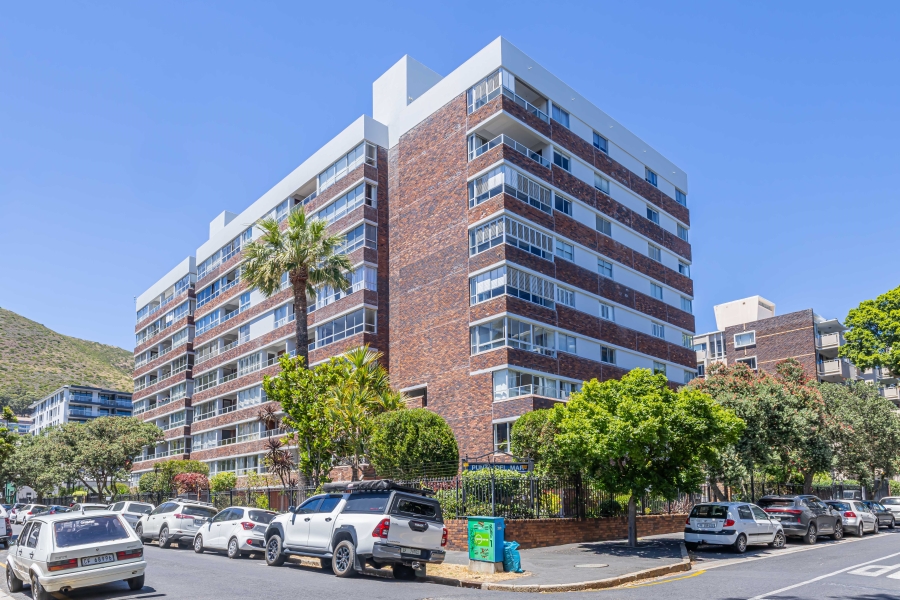 2 Bedroom Property for Sale in Sea Point Western Cape